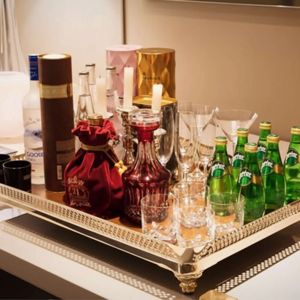 Bandeja Galeria St James Com Fundo de Madeira Bandeja Galeria St James Com Fundo de Madeira