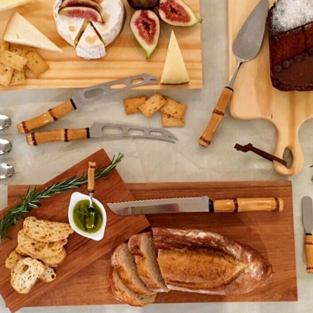 Faca de Pao Com Cabo Em Bambu