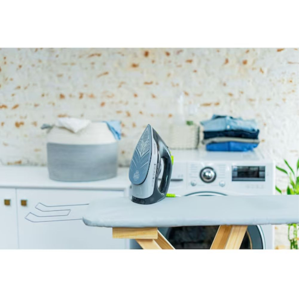 Ferro de Passar a Vapor Black + Decker Fx2750 Ferro de Passar a Vapor Black + Decker Fx2750