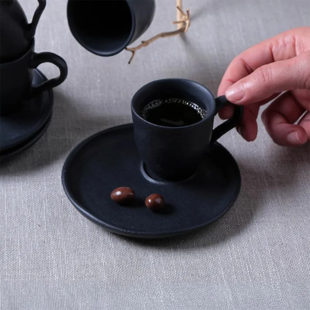 Jogo de Xícaras Para Café Com Pires Descentralizado Porto Brasil Bio Preto Matte 70 Ml - 6 Peças Jogo de Xícaras Para Café Com Pires Descentralizado Porto Brasil Bio Preto Matte 70 Ml - 6 Peças