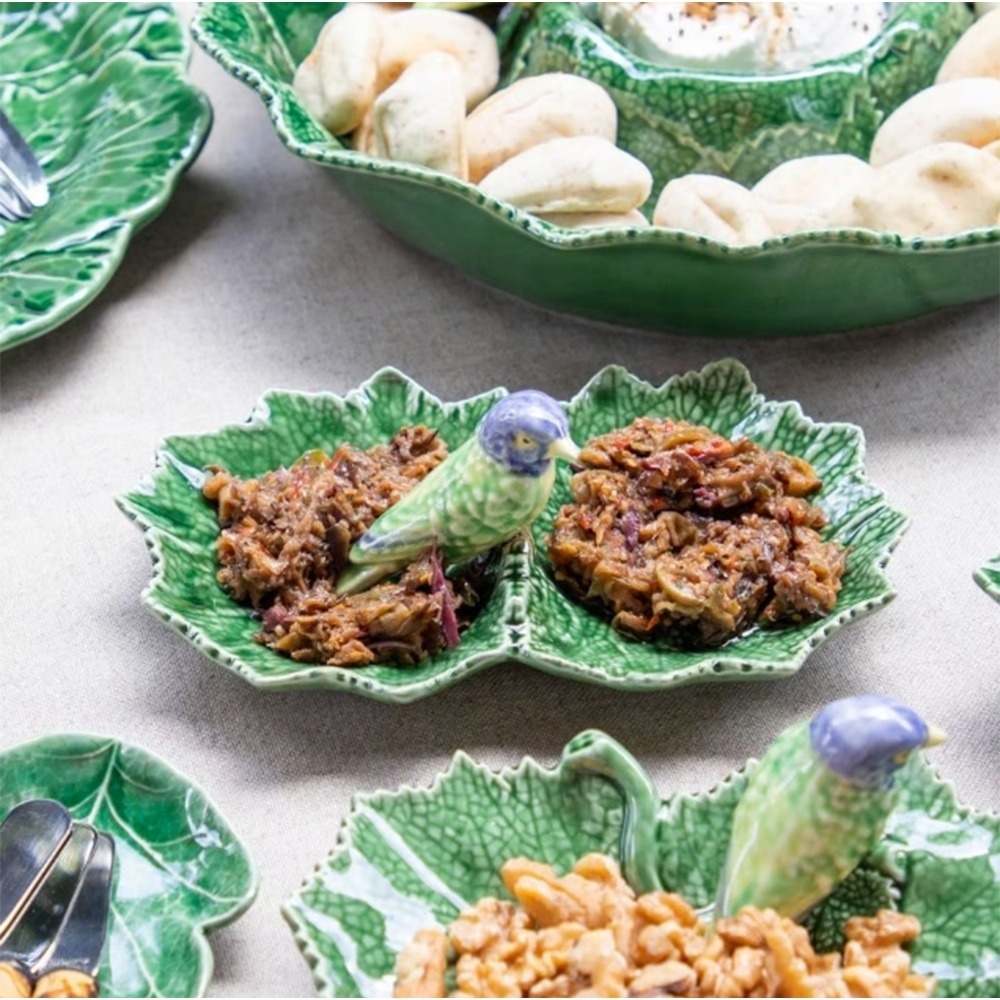 Petisqueira Folha Dupla Bordallo Pinheiro Cinenária Com Pássaro Azul