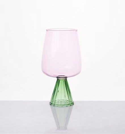 Taça Para Vinho Ribeiro e Pavani Triângulo 570 Ml - Cada Taça Para Vinho Ribeiro e Pavani Triângulo 570 Ml - Cada