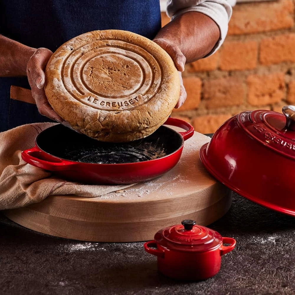 Panela Para Pão Le Creuset Signature 24 Cm | Presentes Mickey