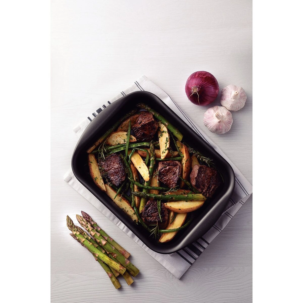 Assadeira Funda Tramontina Brasil 28 Cm Assadeira Funda Tramontina Brasil 28 Cm