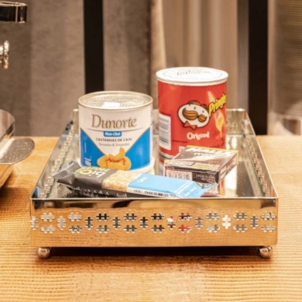 Bandeja Retangular St. James Mirror Cross Com Fundo Espelhado 30 X 20 X 4 Cm Bandeja Retangular St. James Mirror Cross Com Fundo Espelhado 30 X 20 X 4 Cm